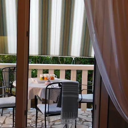 Mirjana * Rukavac (Vis)